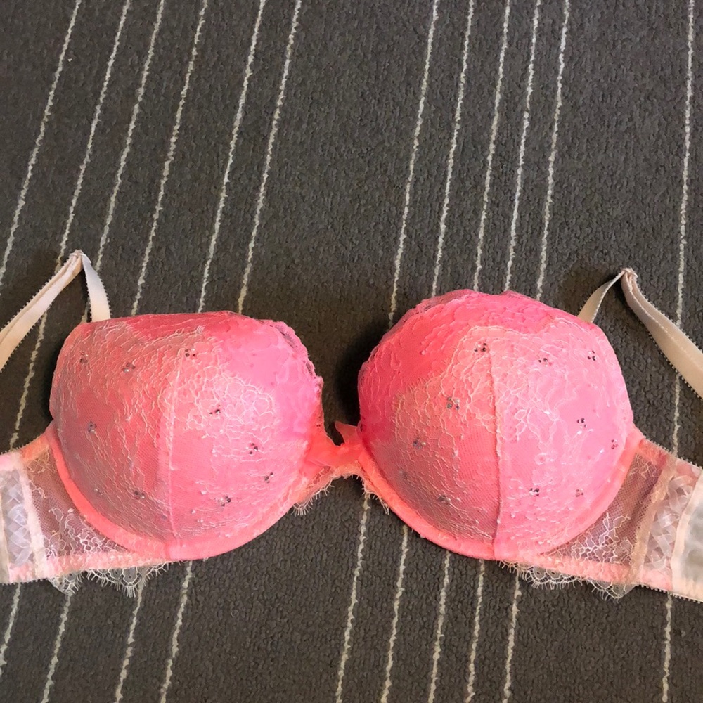 Victoria’s Secret diamond accent bra